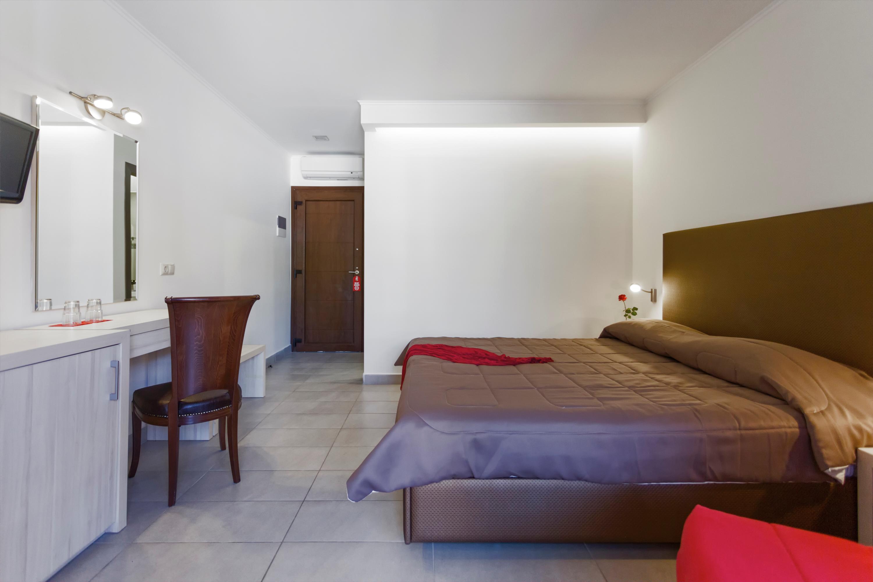 Lagomandra Hotel And Spa Exterior photo