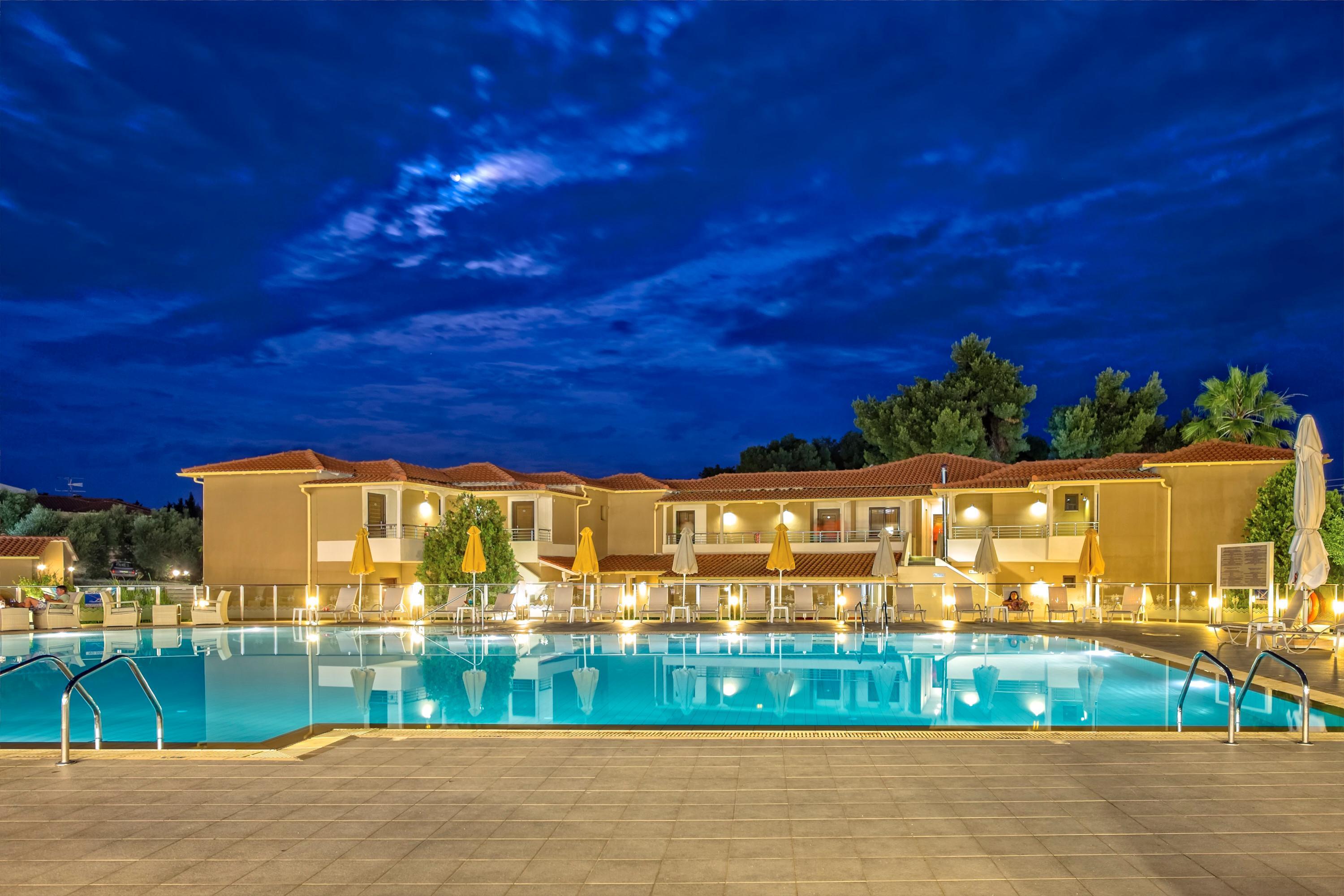 Lagomandra Hotel And Spa Exterior photo