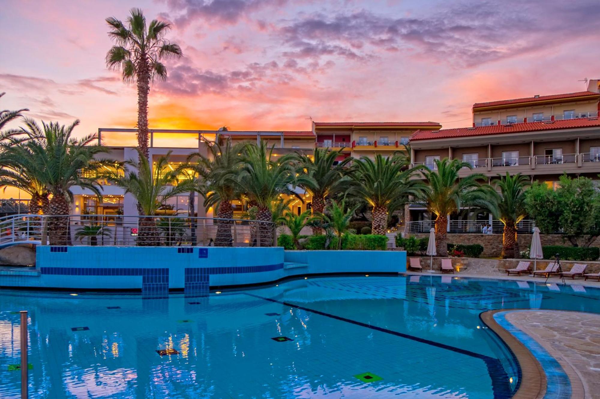Lagomandra Hotel And Spa Exterior photo